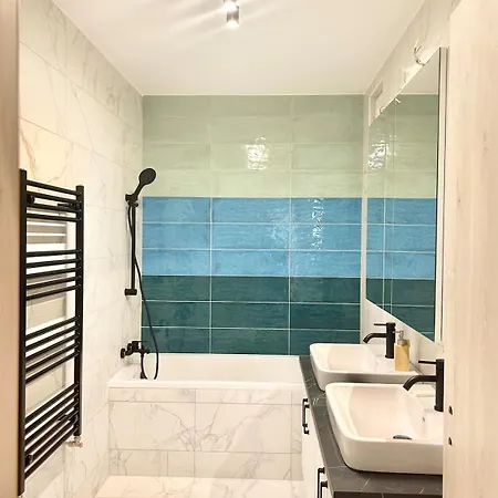 Apartment 23ppl Lux Danube 180 Degree View, Ac In 7br 6ba
