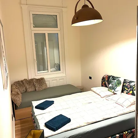 Apartment 23ppl Lux Danube 180 Degree View, Ac In 7br 6ba *