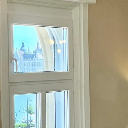 18ppl Unique Danube & Parliament View, Ac, 7br 6ba Lejlighed