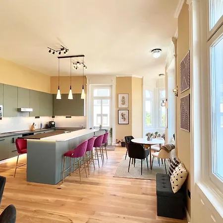 18ppl Unique Danube & Parliament View, Ac, 7br 6ba Apartmán *