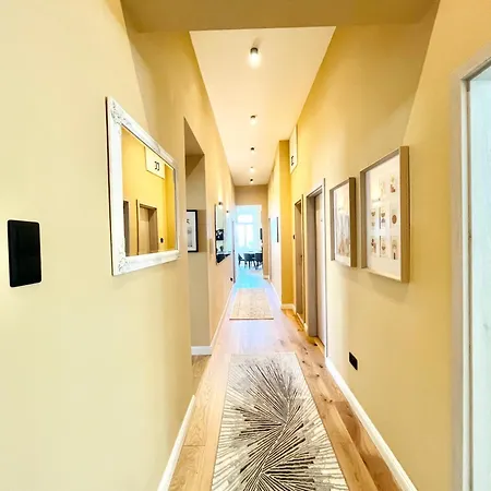 18ppl Unique Danube & Parliament View, Ac, 7br 6ba Apartmán Budapešť