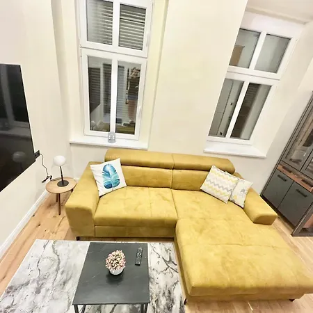 18ppl Unique Danube & Parliament View, Ac, 7br 6ba Lejlighed Budapest
