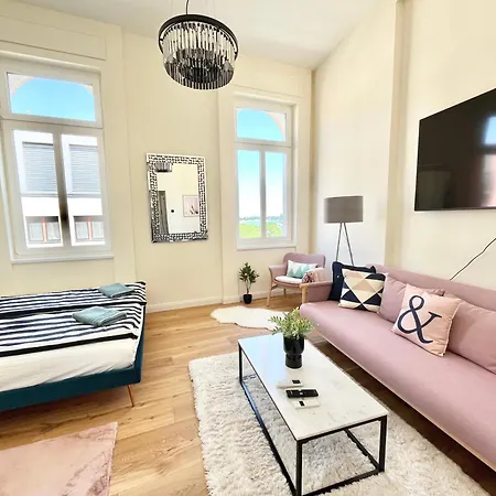 Lejlighed 18ppl Unique Danube & Parliament View, Ac, 7br 6ba Budapest