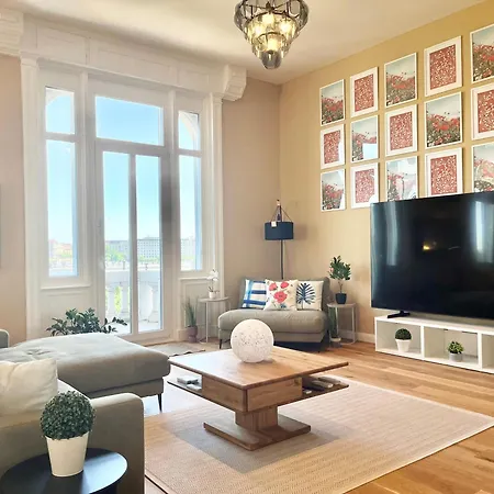 18ppl Unique Danube & Parliament View, Ac, 7br 6ba Lejlighed