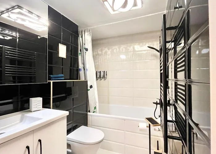 18ppl Unique Danube & Parliament View, Ac, 7br 6ba Апартаменты
