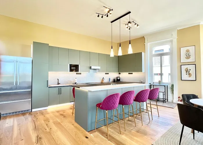 18ppl Unique Danube & Parliament View, Ac, 7br 6ba *