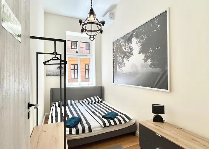18ppl Unique Danube & Parliament View, Ac, 7br 6ba Будапешт