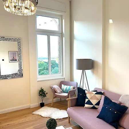 23ppl Lux Danube 180 Degree View, Ac In 7br 6ba